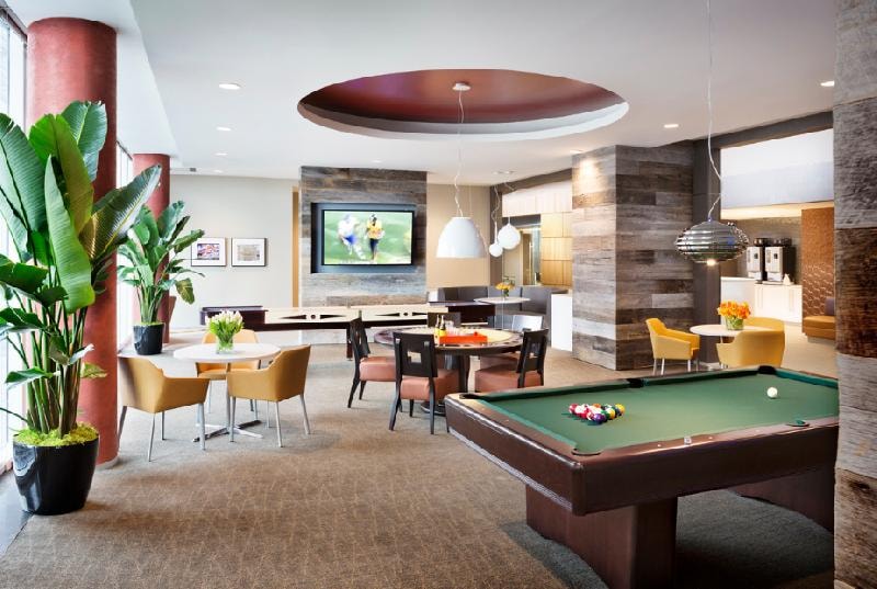 Building Photo - 465 E Illinois St