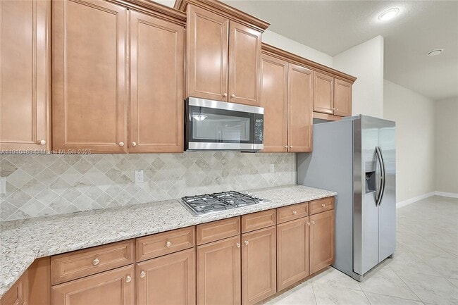 Building Photo - 9051 Edgewater Bend