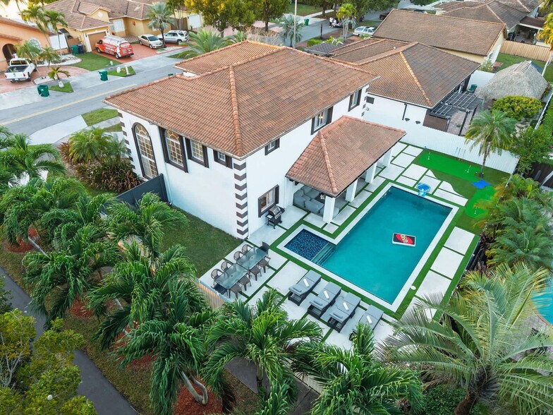 Building Photo - 5161 SW 159th Ct