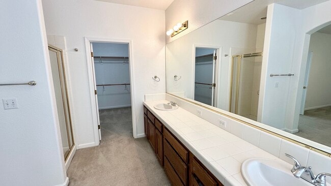 Building Photo - $2,795 Teague & Chestnut, 4 Bedroom Home -...