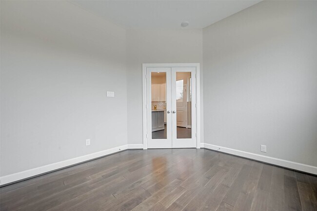 Building Photo - 10707 Deer Path Dr