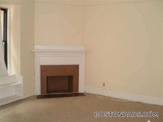 Building Photo - 62 Boylston St