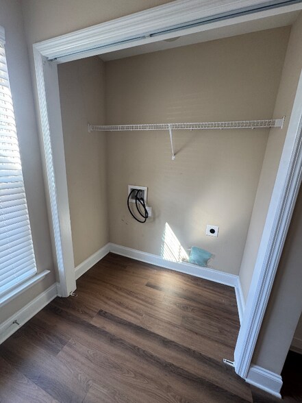 Building Photo - 109 Dry Branch Ct