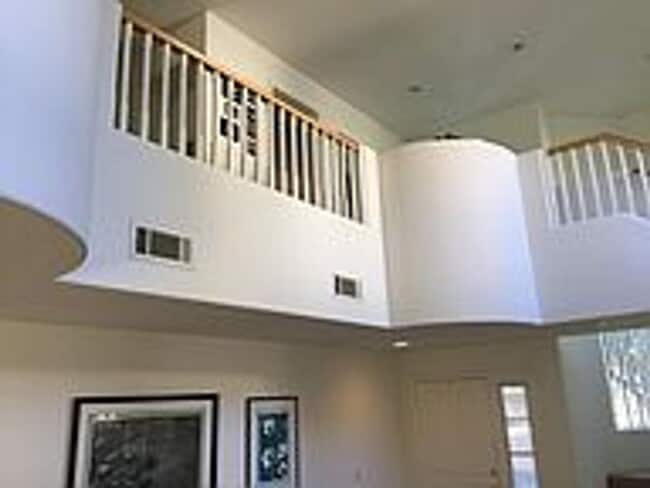 Building Photo - Beautiful 3 bd/2.5 bath Newbury Park Home