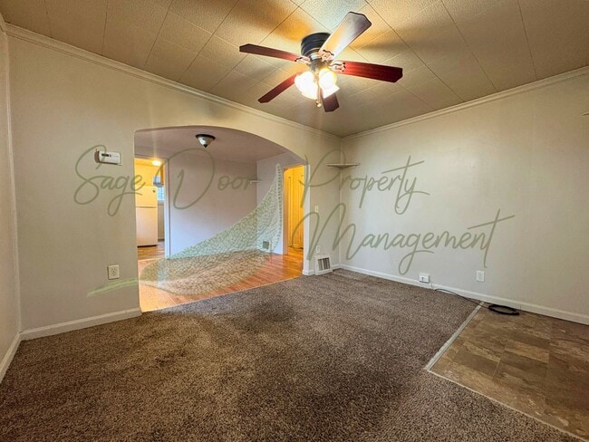 Building Photo - TWO BEDROOM HOME IN INDEPENDENCE!!!