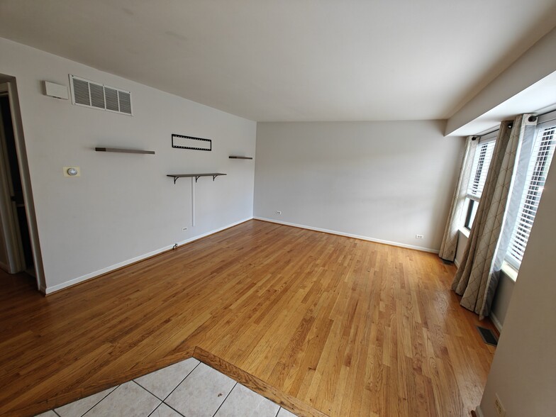 Building Photo - 1410 N Whispering Springs Cir