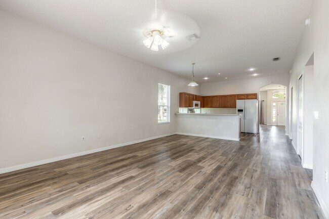 Building Photo - ENTER THE GATES TO TRANQUIL LIVING ! CALL OR TEXT LINDA PATTI 386.837.2882