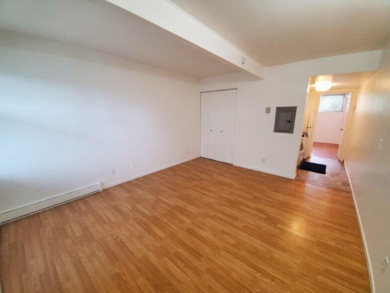 Building Photo - 4704 22nd Ave NE