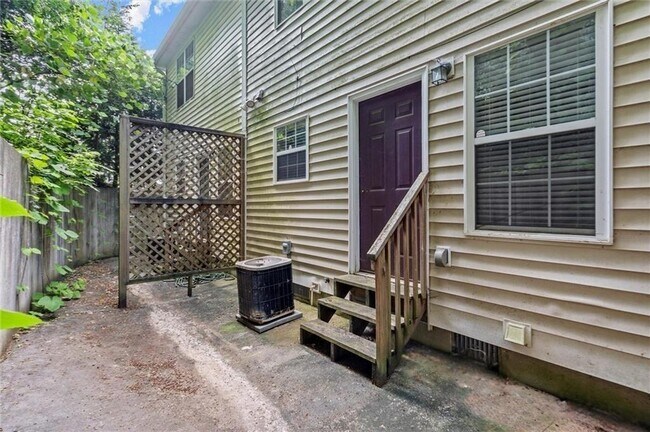 Building Photo - 164 Oxbo Rd