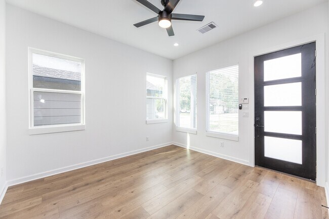 Building Photo - 8502 Safeguard St