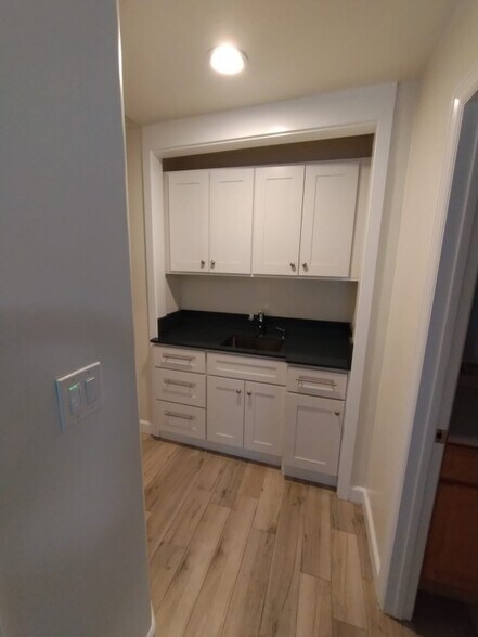 Building Photo - 5892 Wheelhouse Ln