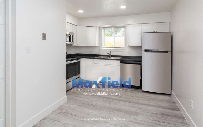 Building Photo - Brookside Lofts 2 BD 1 BA - Unit 17