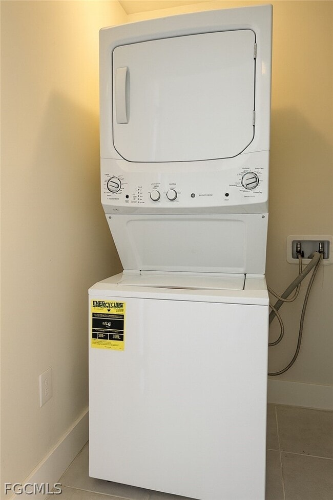 Building Photo - 1631 SW 1st Ave