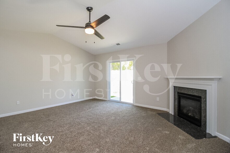 Building Photo - 6413 Bentbrush St