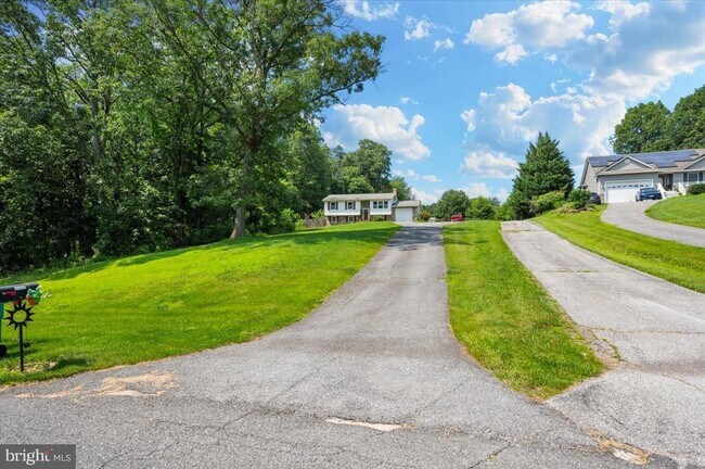 Building Photo - 11584 Liberty Oak Dr