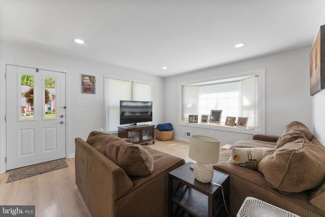 Building Photo - 12816 Greenhall Dr