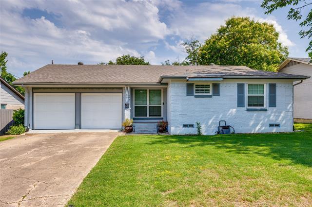 Primary Photo - 8935 Clearwater Dr
