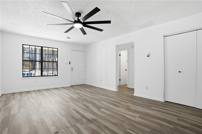 Building Photo - 858 Ohara Dr