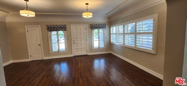 Building Photo - 1024 Cloverdale Ave