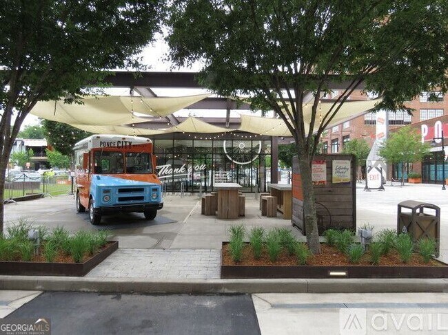 Building Photo - 650 Glen Iris Dr NE