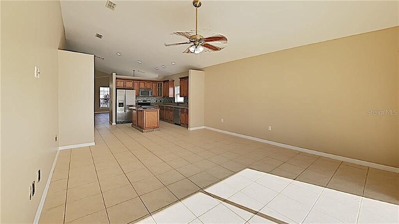 Building Photo - 1092 Hacienda Cir