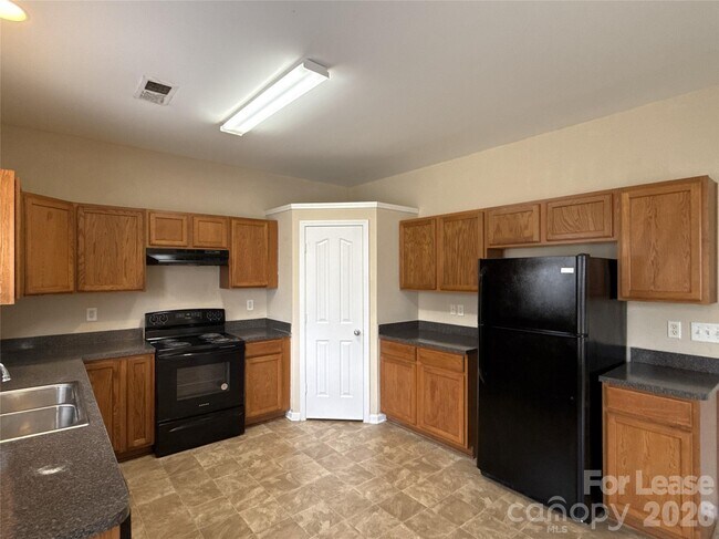 Building Photo - 13802 Plowdon Ct