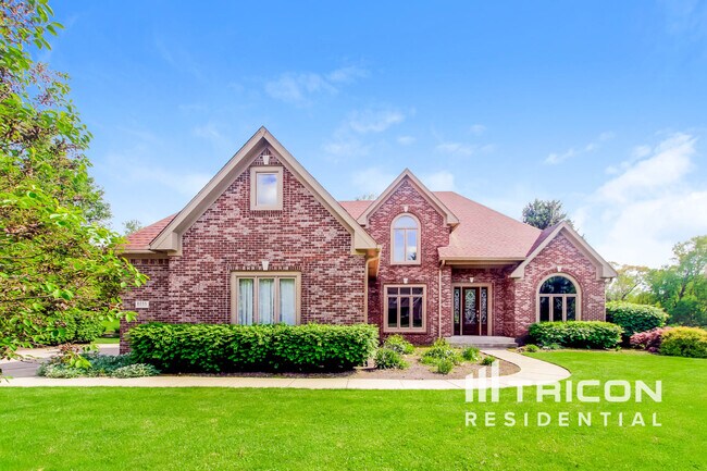 Primary Photo - 6055 Fawnwood Dr