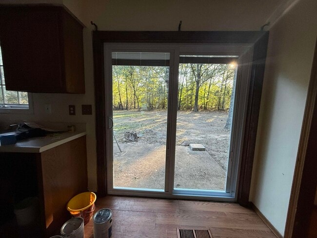 Building Photo - 156 Pottawattamie Dr