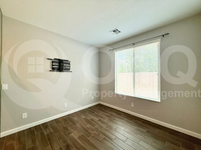 Building Photo - 4336 E Mesquite St