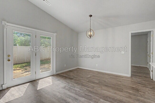 Building Photo - 3345 W Essex Dr