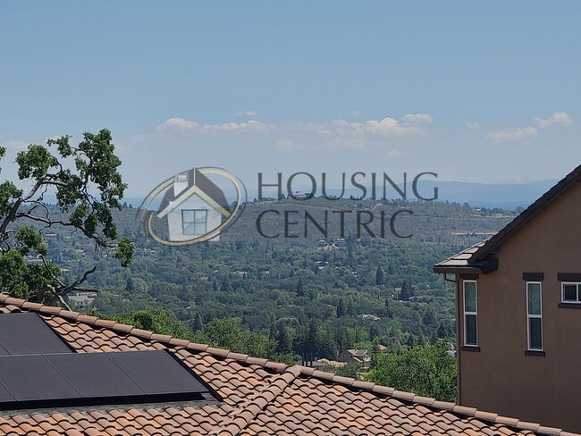 Building Photo - Luxurious Newer Construction Rental Home I...