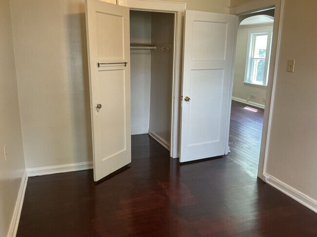 Building Photo - 3 bedroom Single Family