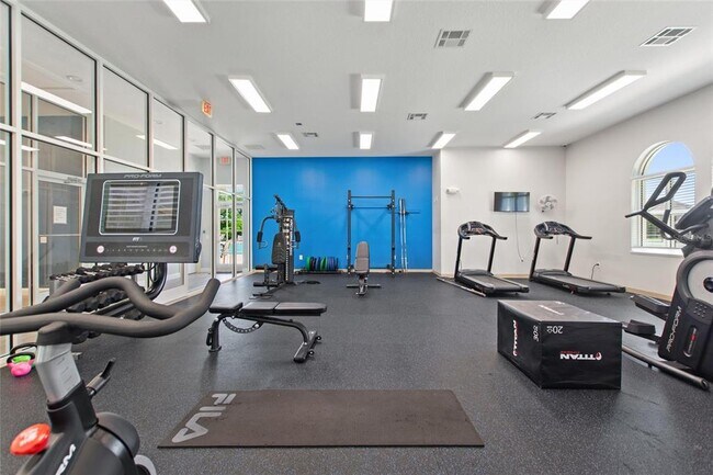 Building Photo - 546 Windsor Pl