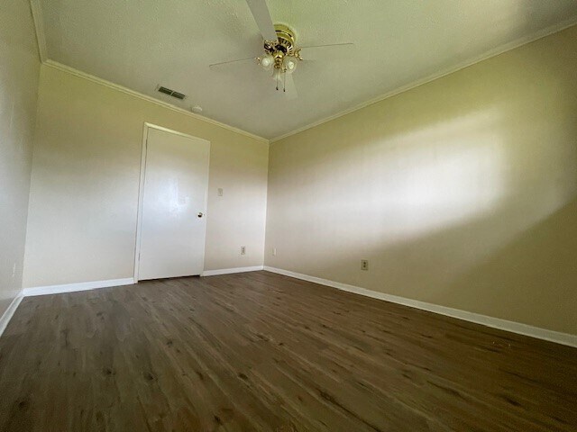 Building Photo - 2726 Mesquite Dr