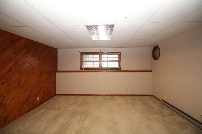 Building Photo - 11616 Oakmont St