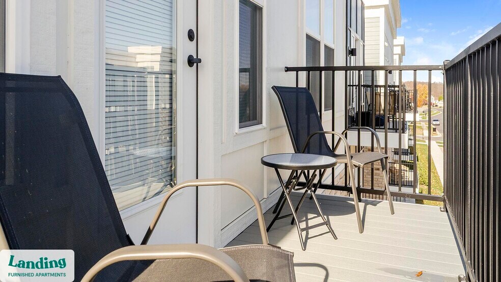 Building Photo - 650 N Main St