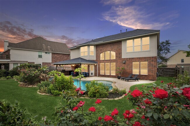 Building Photo - 1125 Shady Knoll Ln