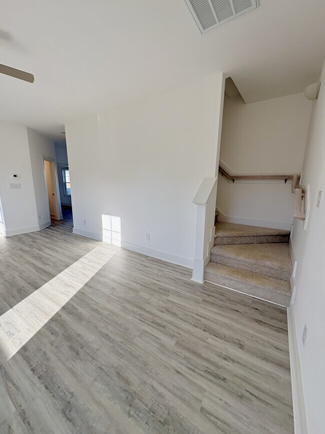 Building Photo - 131 Bourbon St