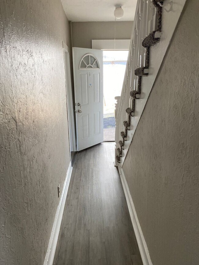 Building Photo - 418-420 St Frances Cabrini