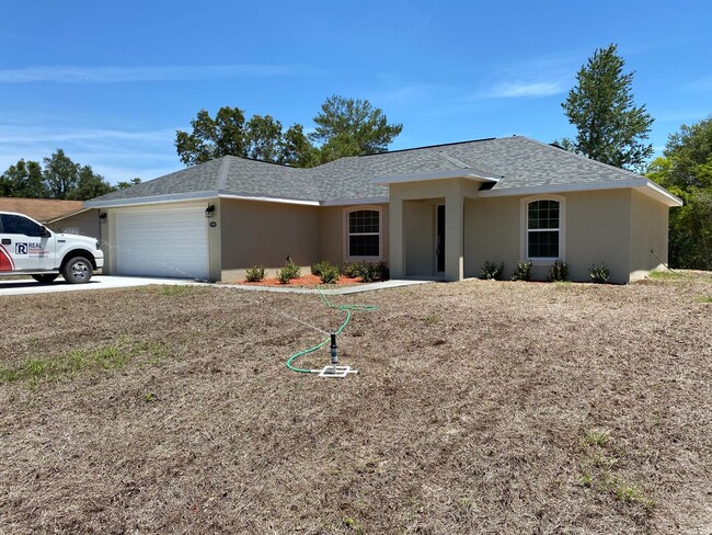 Building Photo - COMING SOON.  NOT AVAILABLE TO SHOW UNTIL MID MAY*** Marion Oaks - Welcome Home