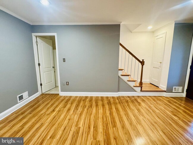 Building Photo - 4118 Buena Vista Ave