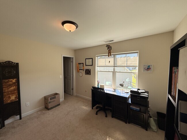 Building Photo - 305 Agatha Ct