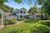 Building Photo - 9 Old Jenckes Hill Rd