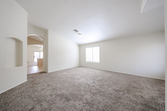 Building Photo - 12447 W El Nido Ln