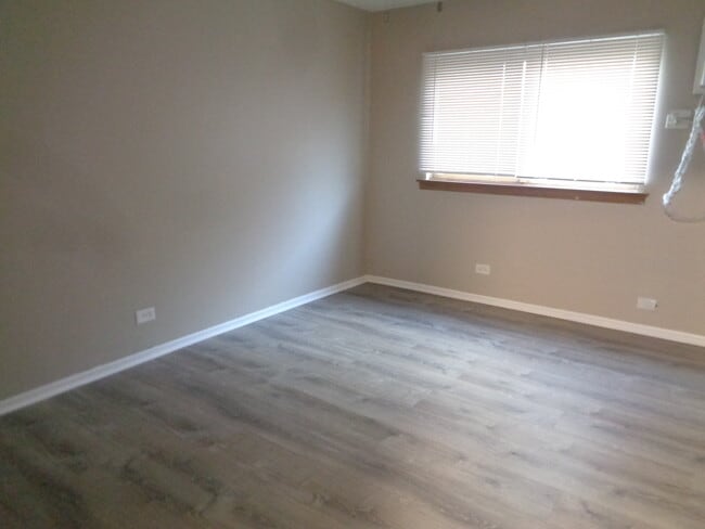 Building Photo - 9644 S Kedzie Ave