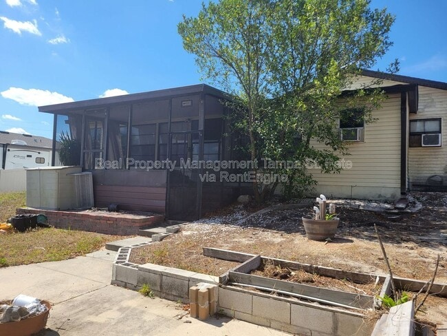 Building Photo - 12387 Seagate St
