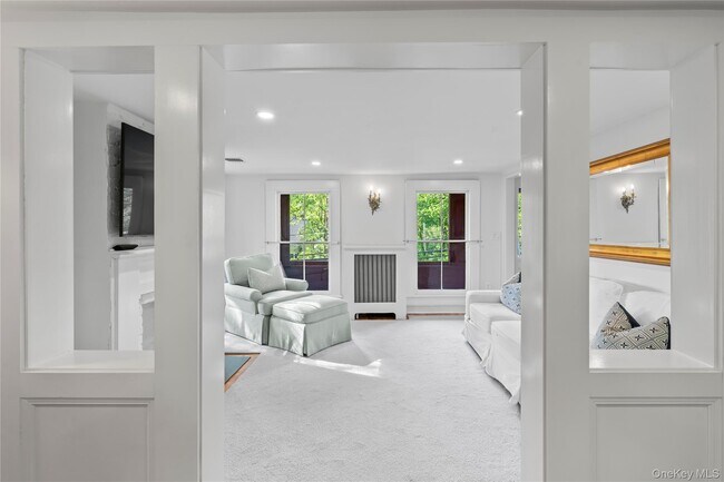 Building Photo - 152 Main St