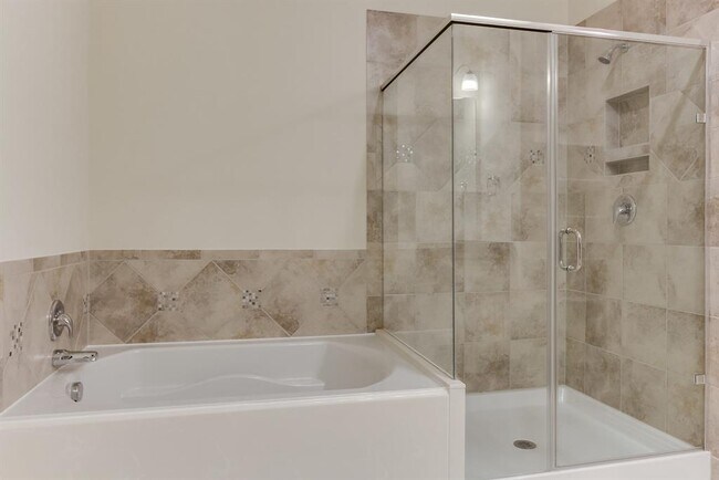 Building Photo - 1515 Holly Chase Ct