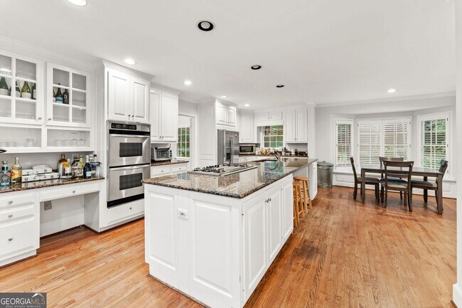 Building Photo - 2986 Mornington Dr NW