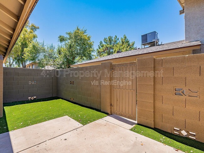 Building Photo - 1266 N 85th Pl